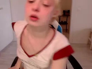 KatieMelone's Live Sex Cam Show