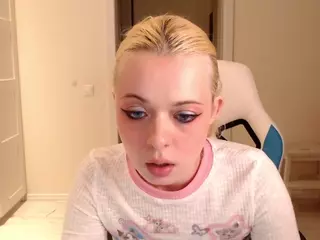 KatieMelone's Live Sex Cam Show