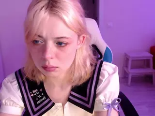 KatieMelone's Live Sex Cam Show