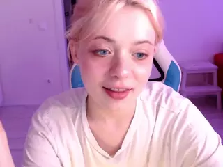KatieMelone's Live Sex Cam Show