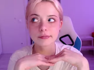 KatieMelone's Live Sex Cam Show
