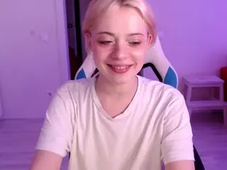 KatieMelone's Live Sex Cam Show