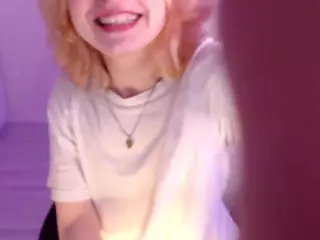 KatieMelone's Live Sex Cam Show