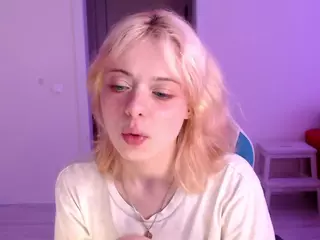 KatieMelone's Live Sex Cam Show