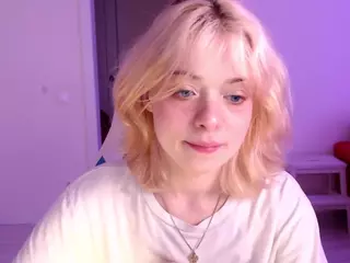 KatieMelone's Live Sex Cam Show