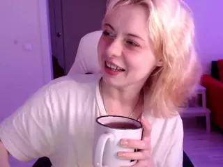 KatieMelone's Live Sex Cam Show