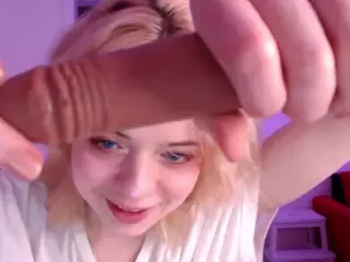 KatieMelone's Live Sex Cam Show