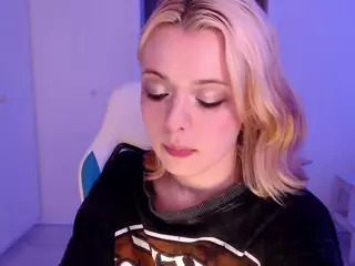 KatieMelone's Live Sex Cam Show