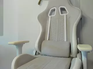 Naila's Live Sex Cam Show