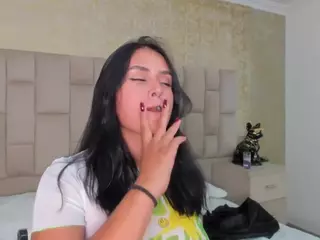 Emmatorrees's Live Sex Cam Show