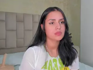 Emmatorrees's Live Sex Cam Show