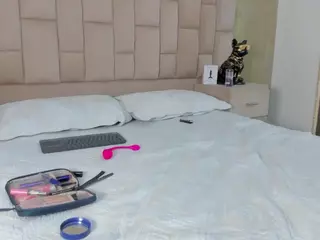 Emmatorrees's Live Sex Cam Show