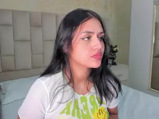 Emmatorrees's Live Sex Cam Show