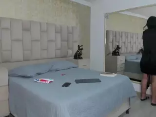 Emmatorrees's Live Sex Cam Show