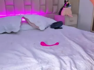 Emmatorrees's Live Sex Cam Show