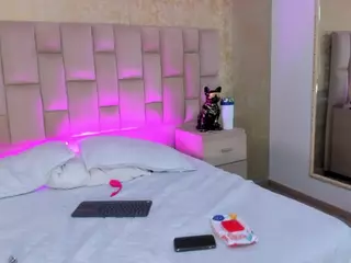 Emmatorrees's Live Sex Cam Show
