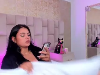 Emmatorrees's Live Sex Cam Show