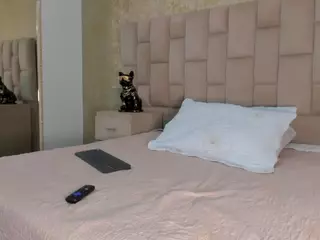 Emmatorrees's Live Sex Cam Show