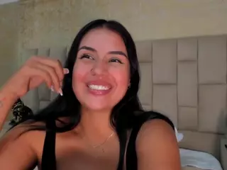 Emmatorrees's Live Sex Cam Show