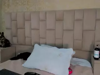 Emmatorrees's Live Sex Cam Show