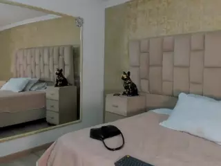 Emmatorrees's Live Sex Cam Show