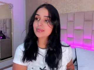 Emmatorrees's Live Sex Cam Show