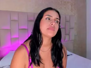 Emmatorrees's Live Sex Cam Show