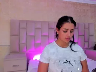 Emmatorrees's Live Sex Cam Show