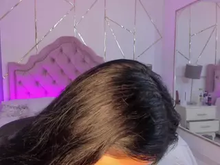 Emmatorrees's Live Sex Cam Show