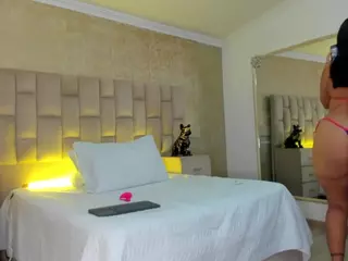 Emmatorrees's Live Sex Cam Show