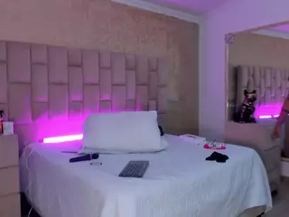 Emmatorrees's Live Sex Cam Show