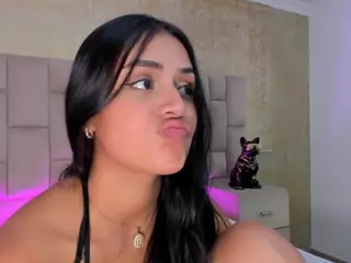 Emmatorrees's Live Sex Cam Show