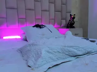 Emmatorrees's Live Sex Cam Show