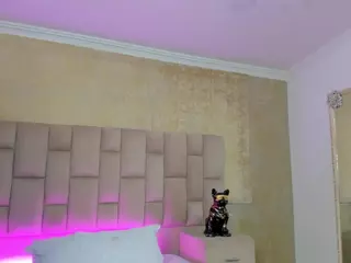 Emmatorrees's Live Sex Cam Show