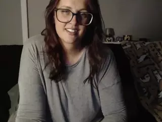 BustyHousewife's Live Sex Cam Show