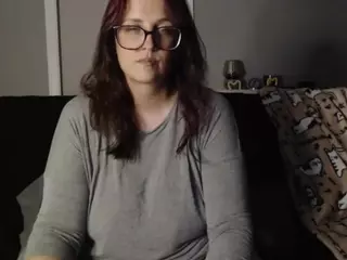BustyHousewife's Live Sex Cam Show