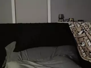 BustyHousewife's Live Sex Cam Show