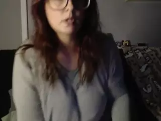 BustyHousewife's Live Sex Cam Show
