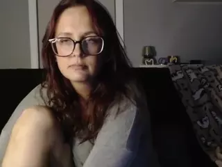 BustyHousewife's Live Sex Cam Show