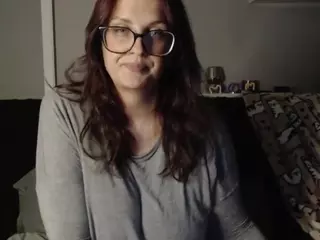 BustyHousewife's Live Sex Cam Show