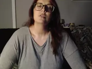 BustyHousewife's Live Sex Cam Show