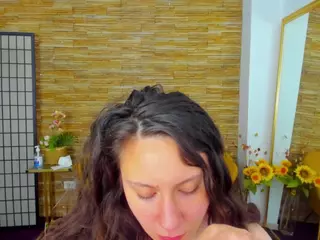 AishaRouhi's Live Sex Cam Show