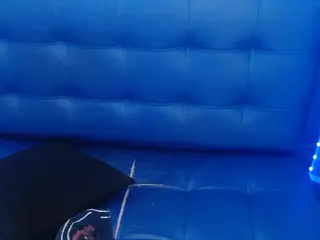 kanyss-lov3's Live Sex Cam Show