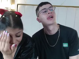couplecumbonny's Live Sex Cam Show