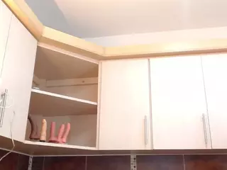 EmmaRobertt's Live Sex Cam Show