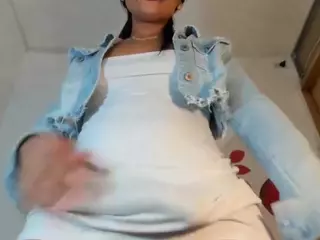 nikkitatsx's Live Sex Cam Show