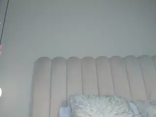 Atenea Roberts's Live Sex Cam Show