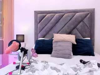 Pretty Val's Live Sex Cam Show