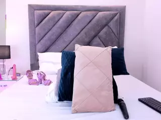 Pretty Val's Live Sex Cam Show
