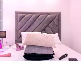 Pretty Val's Live Sex Cam Show